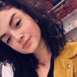 Meet your Posher, Brooke